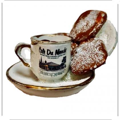 Orleans Cafe Du Monde Coffee An Beignets Christmas..