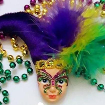 Mardi Gras Jester Face Doll Pin W/ Feathers And..