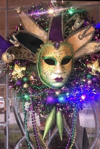 Mask Will Vary. Mardi Gras 18&amp;quot; Light-up Wreath Pre-lit Led Decorated Ornament Collection Jester Mask Fleur De Lis Beads Home